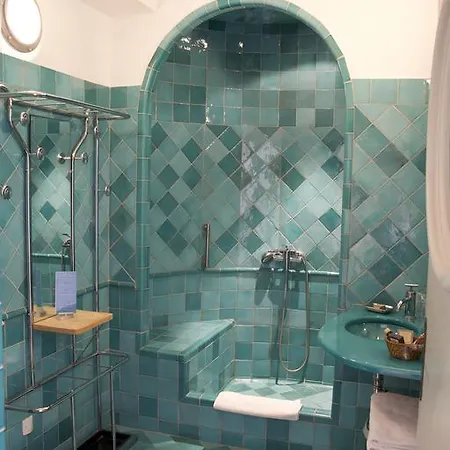 La Ferme Rose-hotel De Charme מוסטיה-סן-מארי