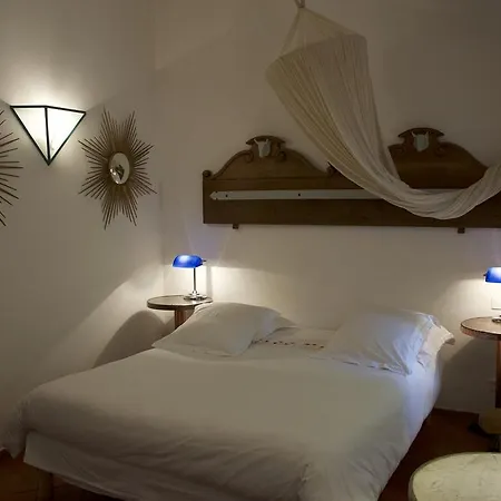 La Ferme Rose-hotel De Charme מוסטיה-סן-מארי